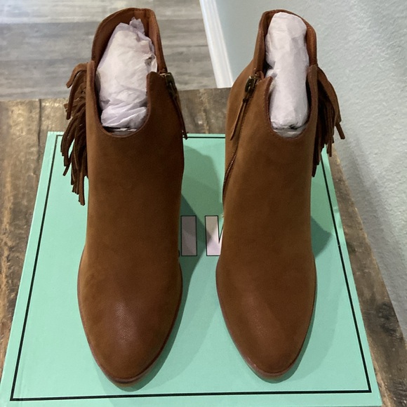 Mia Girl fringe boots in cognac.  Super cute!!  Brand new, never worn in box. - Picture 7 of 7